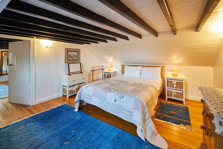 Newton Cottage, High Newton-by-the-Sea - Host & Stay