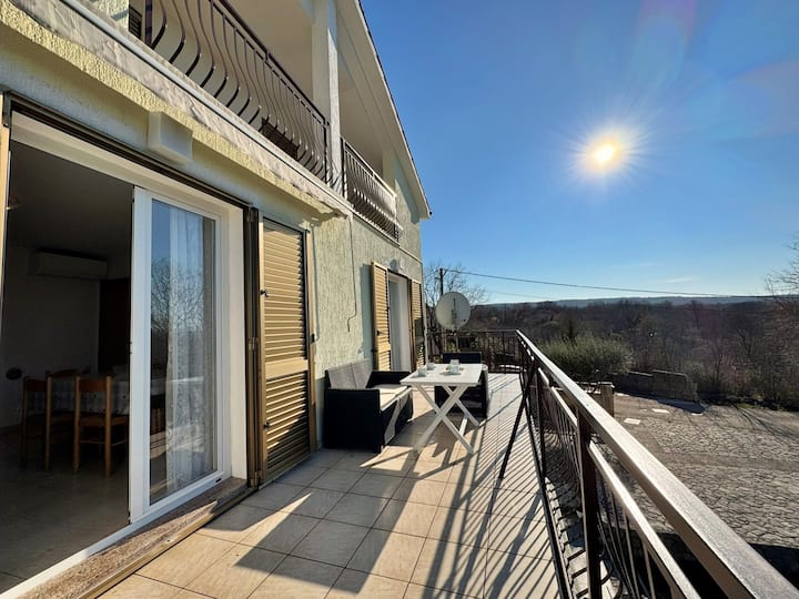 Apartments Pavle 2 - Pet-friendly, Sea View - Cres