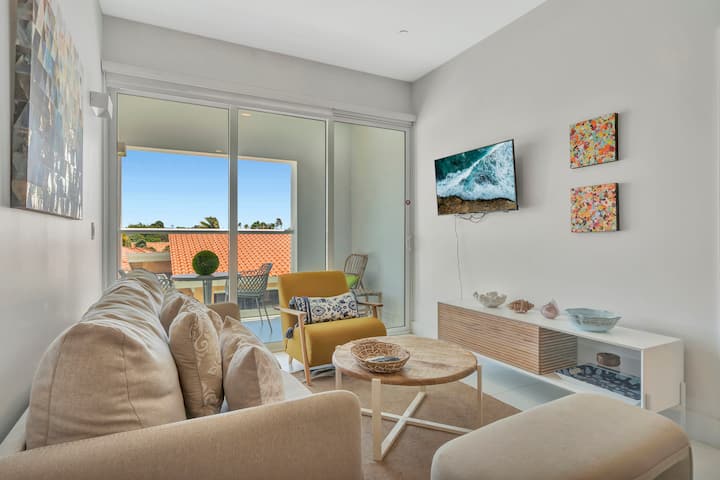 Elegant 2br Condo With Pool Access In Noord, Aruba - Aruba