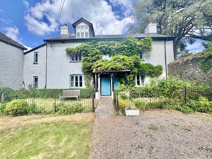 Castell Madoc Cottages - ブレコン