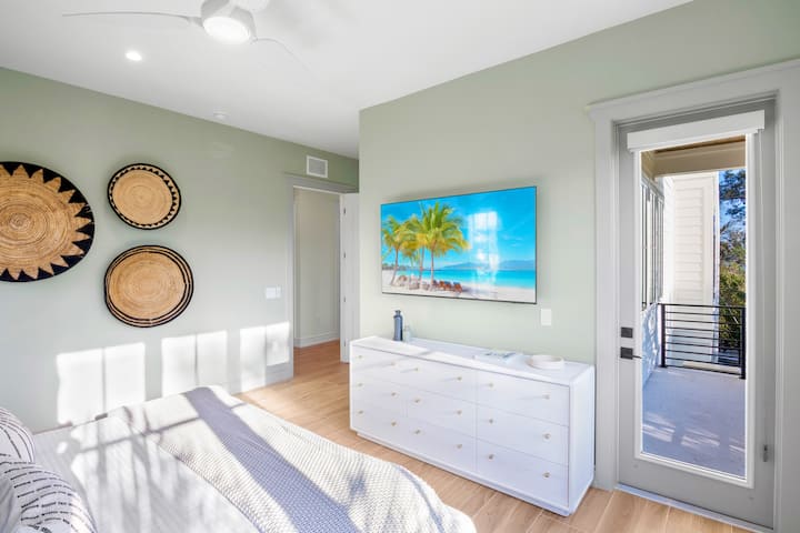 Primary Bedroom, King