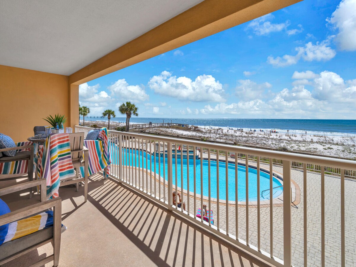 Paradise Palms | Panoramic Views + Walk to Beach - Condominiums