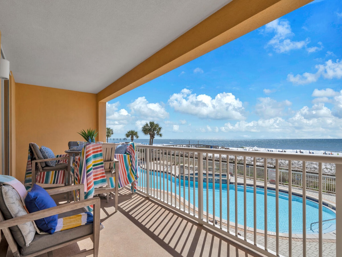 Paradise Palms | Panoramic Views + Walk to Beach - Condominiums