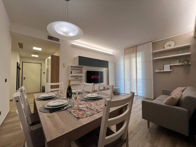 Comfort Zone – Gold gallery image 5