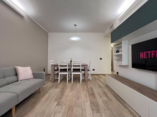 Comfort Zone – Gold gallery image 3