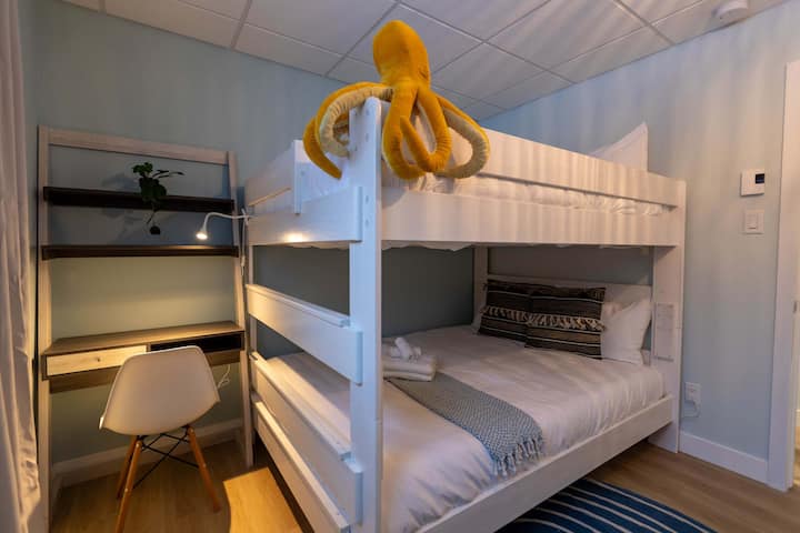 เลสปีเกิล - เล็ตควีน