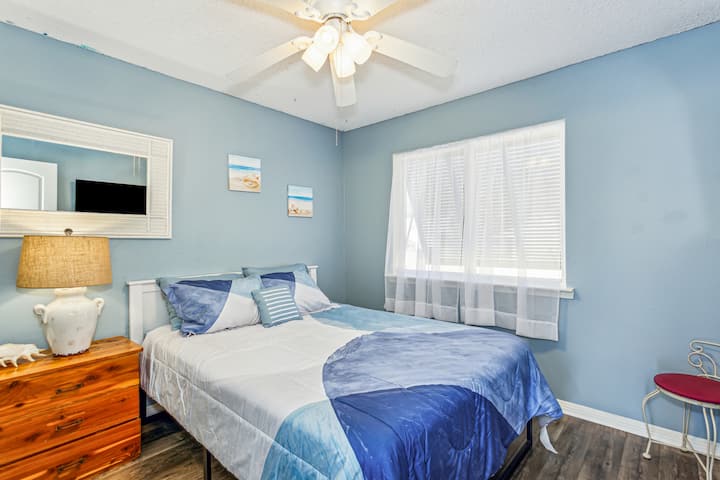 3575 Riddick Dr 22