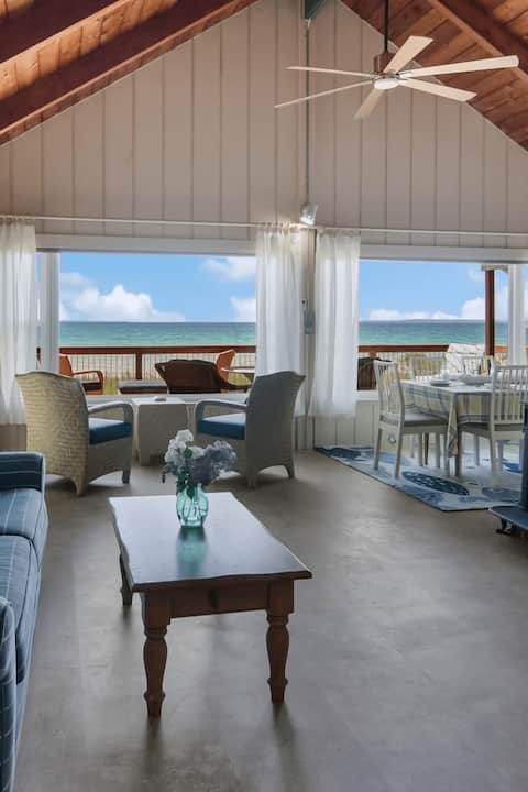 Boona Vista | Lake Michigan Beach Front Cottage.