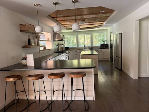 Woodland Retreat at Fair Hill-Relax and Recharge