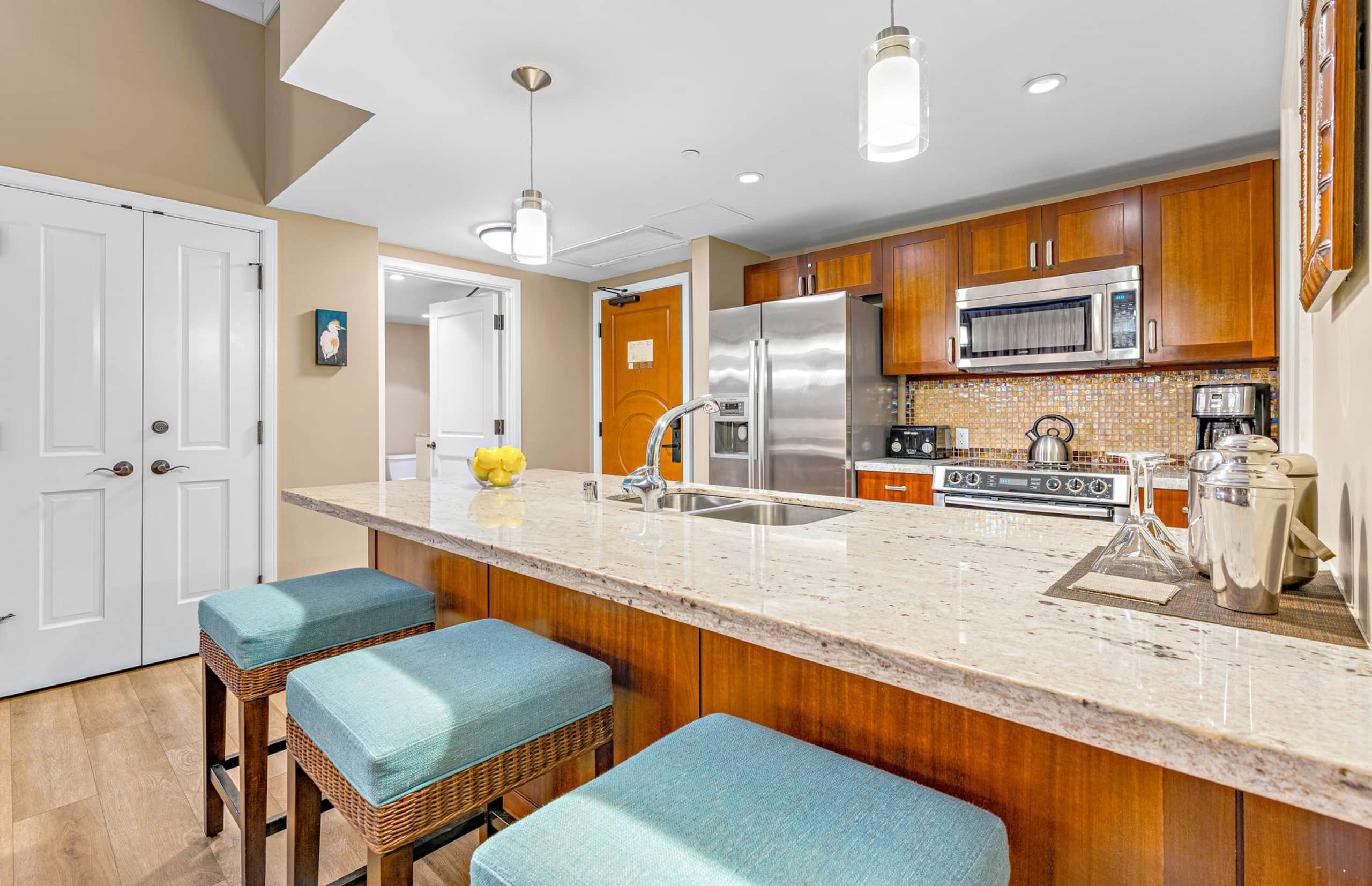 Condo in Lahaina · ★5.0 · 1 bedroom · 2 beds · 1 bath - Image 11