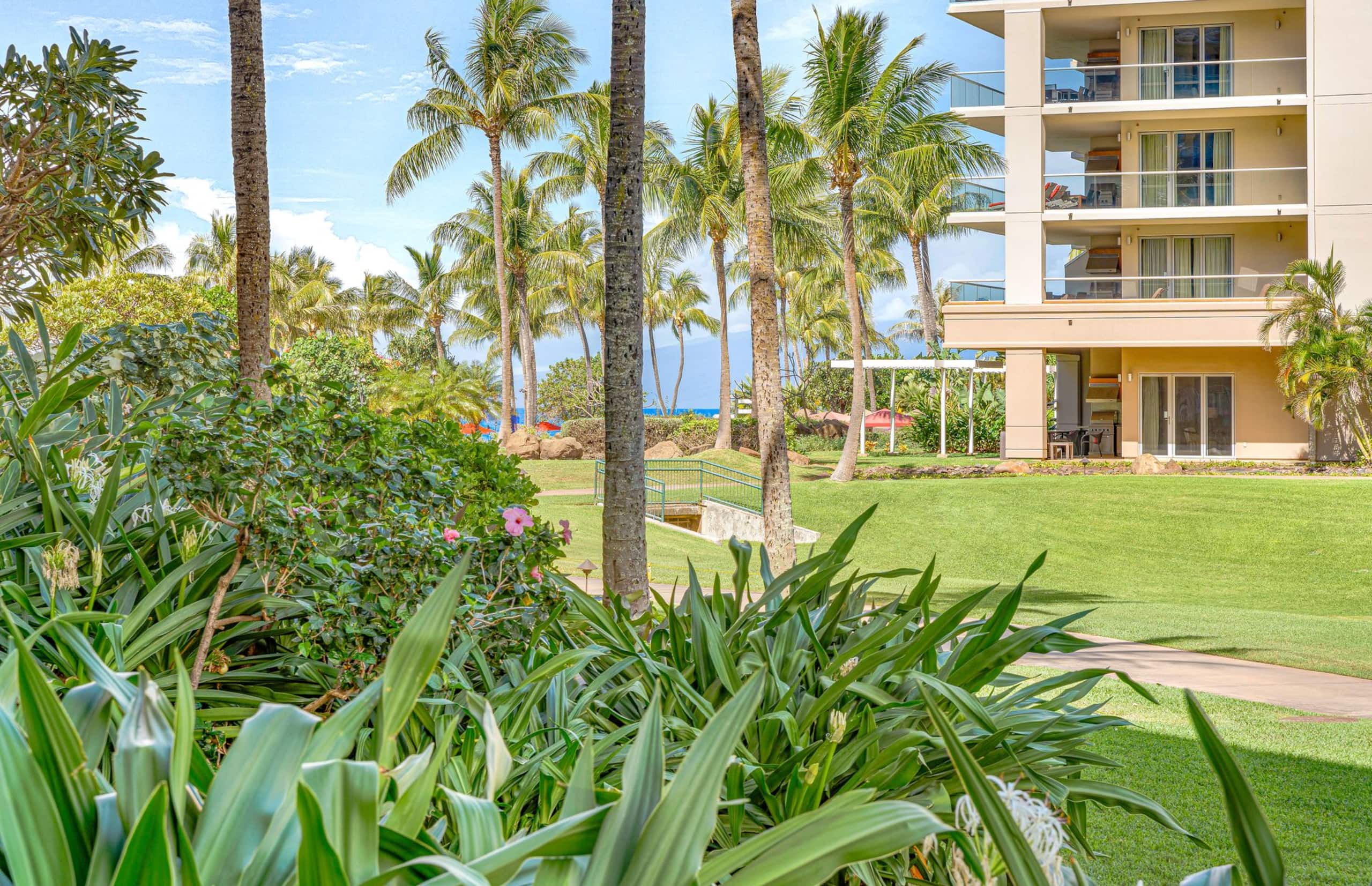 Condo in Lahaina · ★5.0 · 1 bedroom · 2 beds · 1 bath - Image 7
