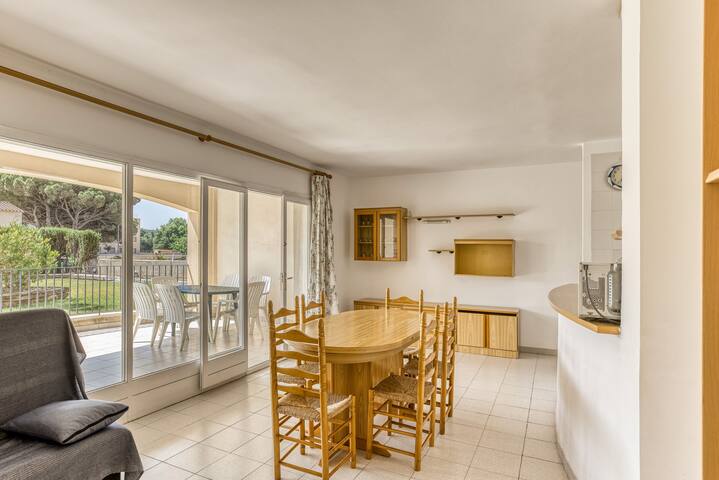 Clota Petita – Piscina comunitaria gallery image 4