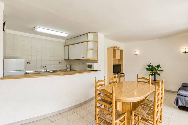 Clota Petita – Piscina comunitaria gallery image 5