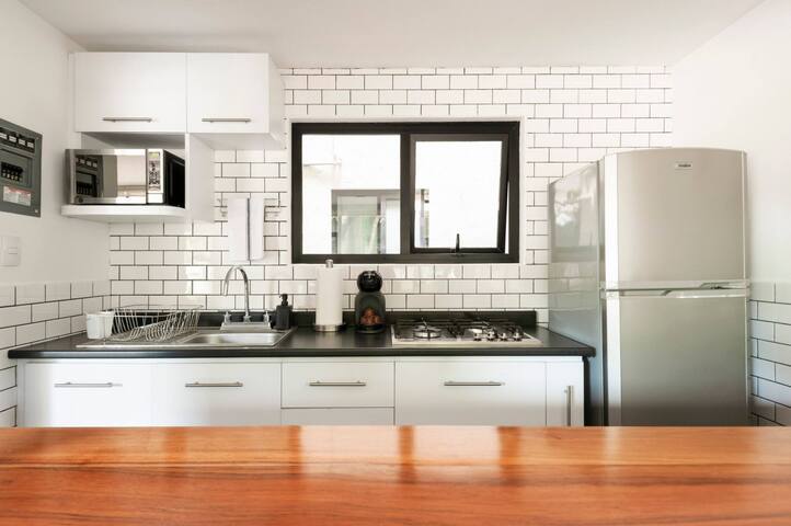 Modern, Design Apartment with amazing Street Views gallery image 4