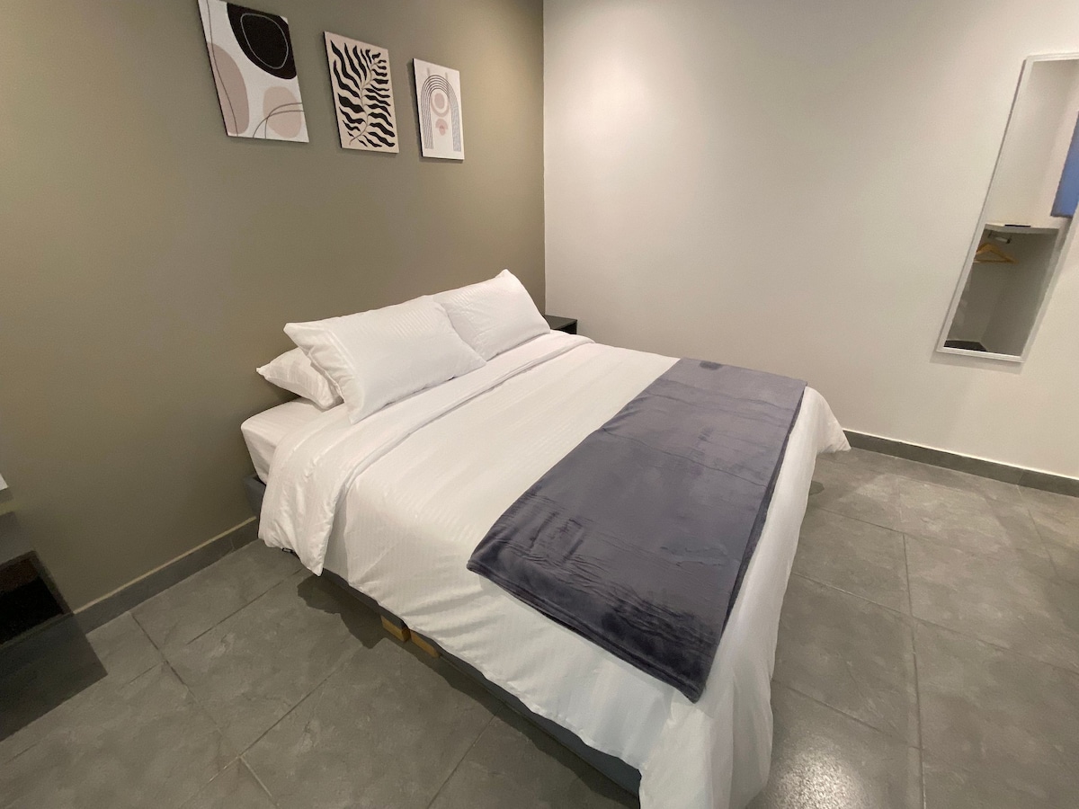 Posteľ,výhľad (z objektu / izby)