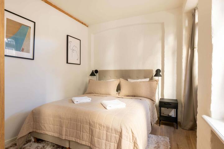 Cozy & Contemporary Ground-Floor Retreat gallery image 2