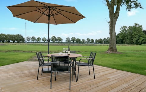 2 bedroom stunning home in Afferden