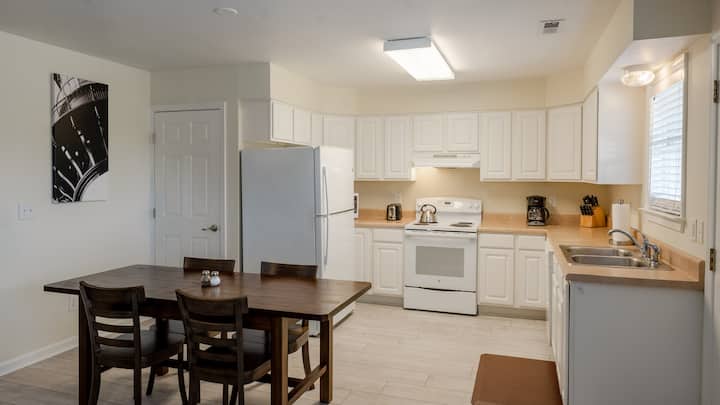 2-bed, 1-bath Apartment - Walk To Beach Access! - Outer Banks, NC