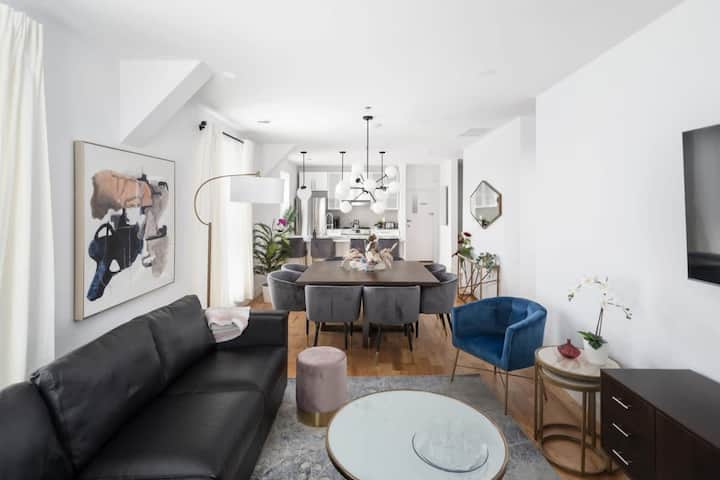 Upscale 2floor  4bdrs/4ba Plateau+parking - Montréal