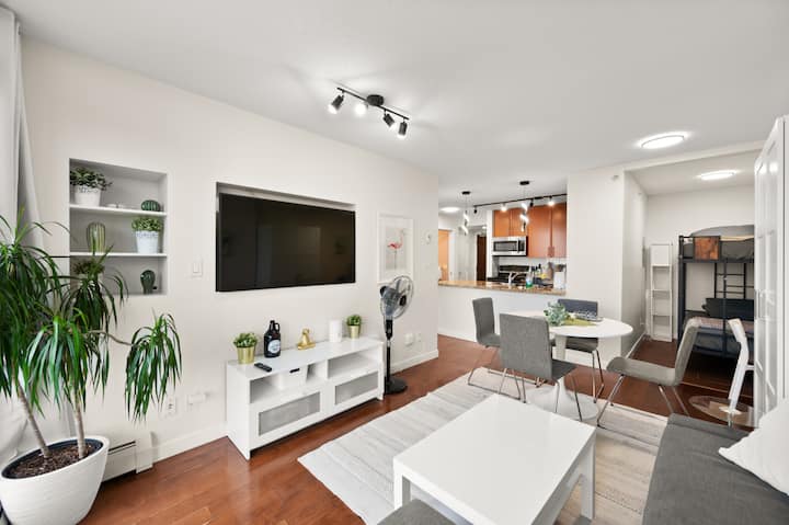 Tranquil 1br Condo With Yacht-style Cabin Vibes~ - Vancouver