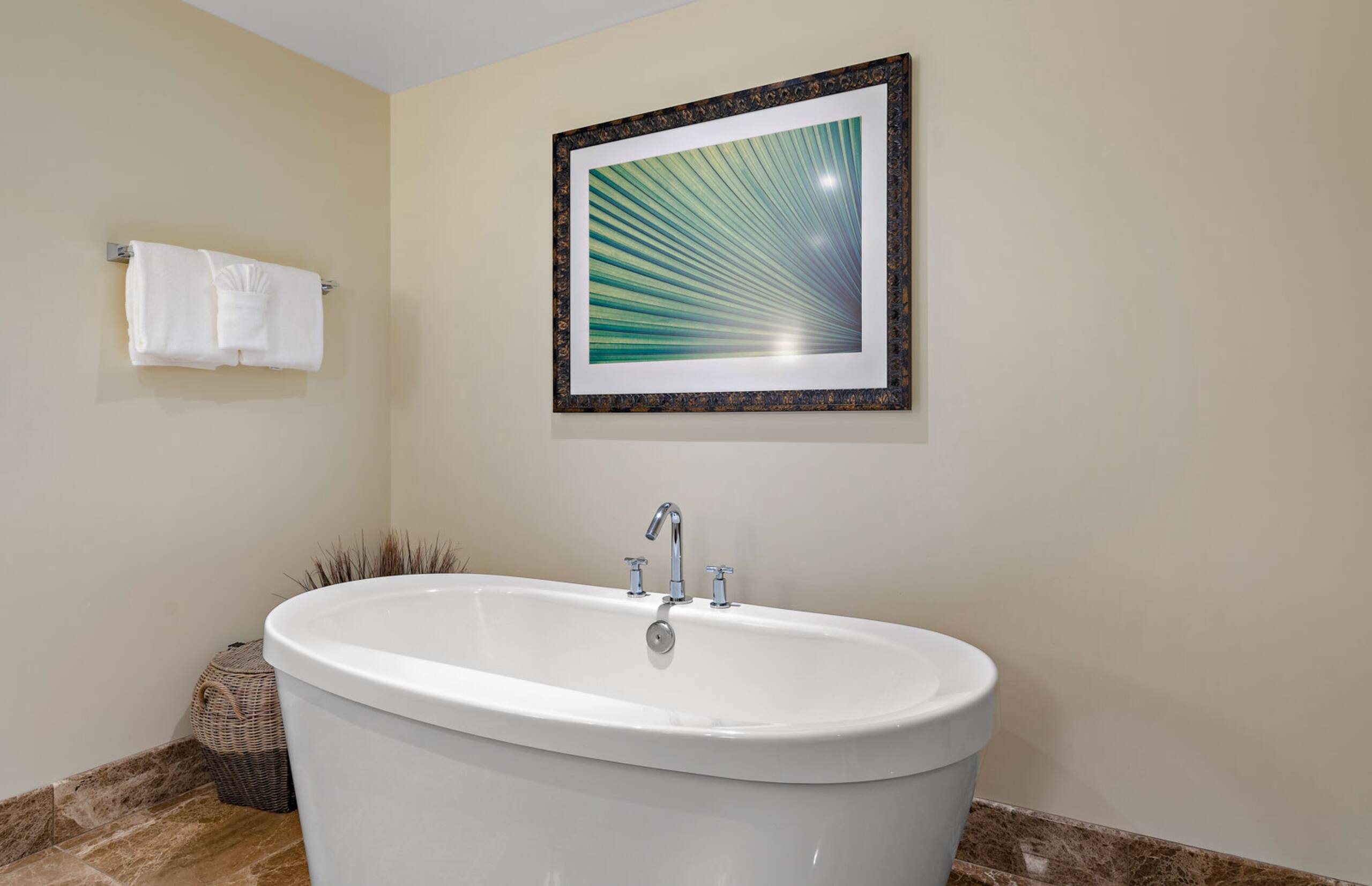 Condo in Lahaina · ★4.86 · 3 bedrooms · 4 beds · 3 baths - Image 15