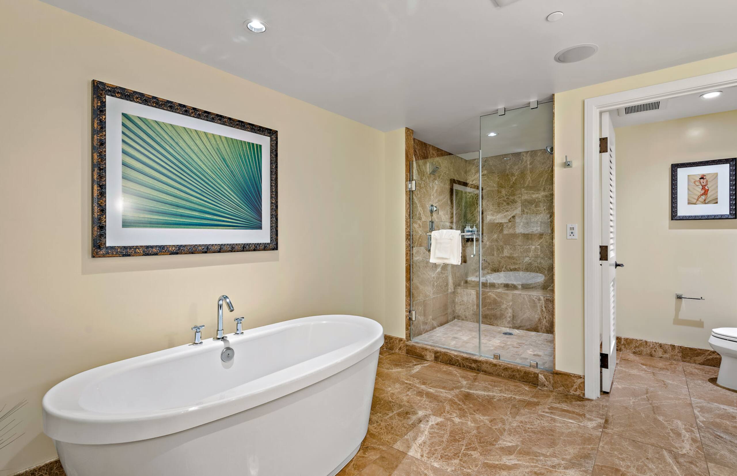 Condo in Lahaina · ★4.86 · 3 bedrooms · 4 beds · 3 baths - Image 14