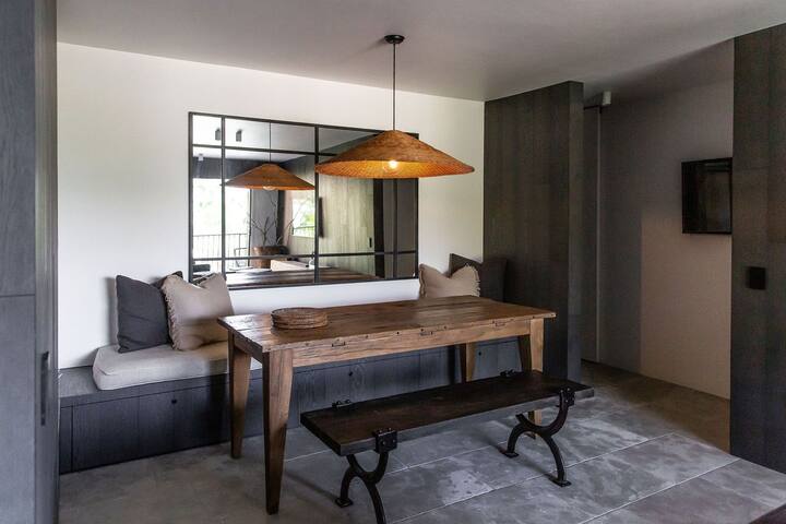 The Laguna Lodge – relax in style in Noosa. gallery image 2