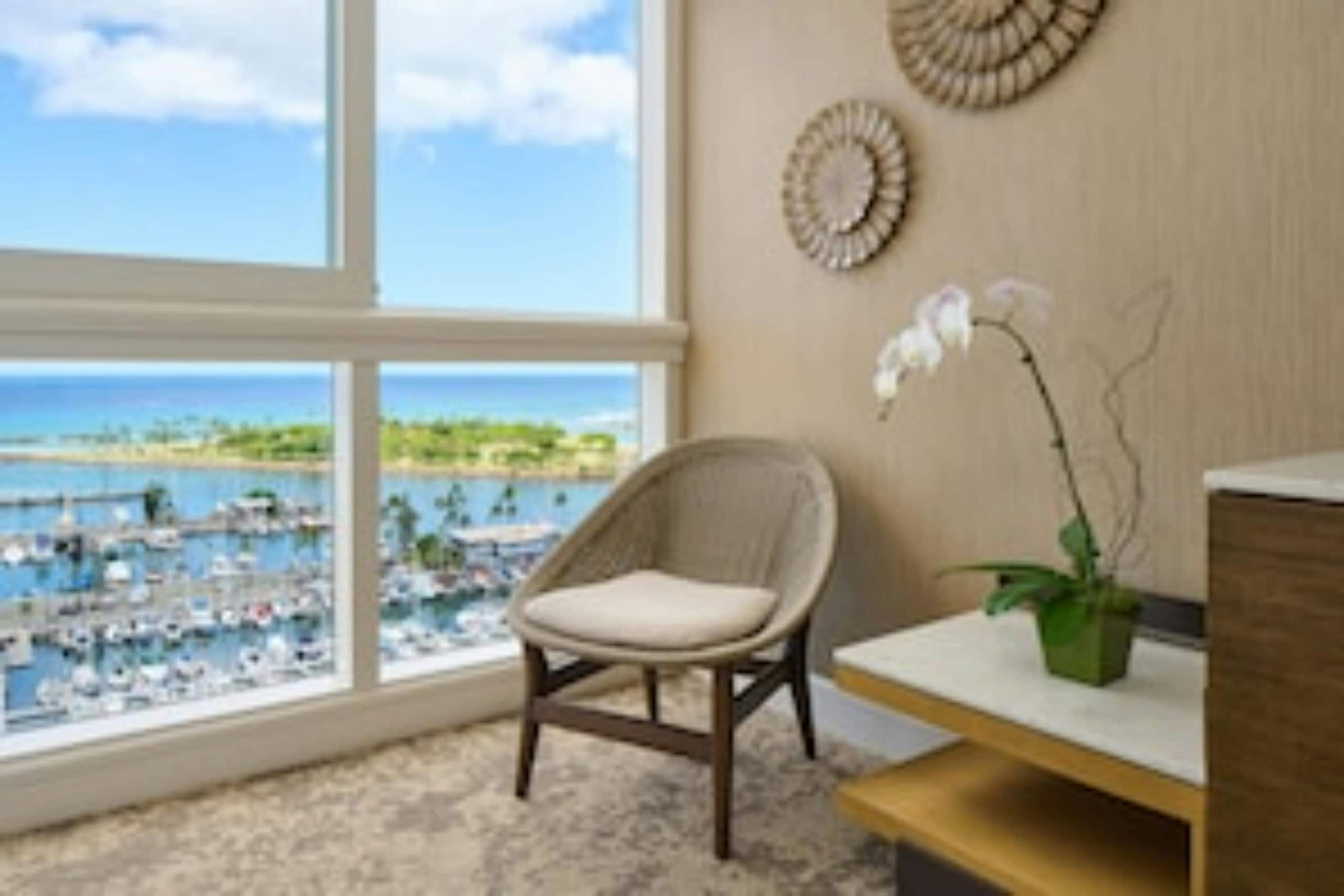 Prince Waikiki, Club premier oceanfront 2 queens - Image 6