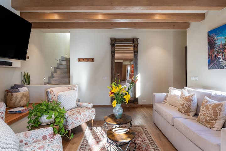 Le Cottage 2br Penthouse With Parroquia Views - San Miguel de Allende