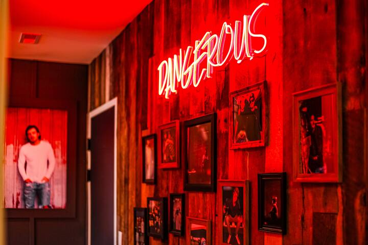 Whiskey Glasses-Walk To Broadway, Pool/Gym gallery image 2