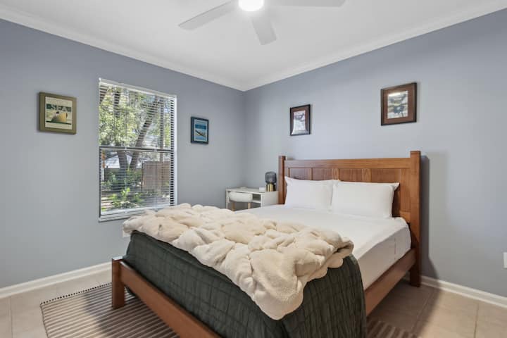 Брачен кревет (широк 180-220 см)