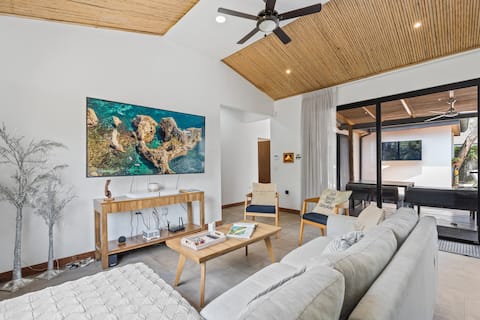 Spacious New House, Casita and Private Pool. CU23