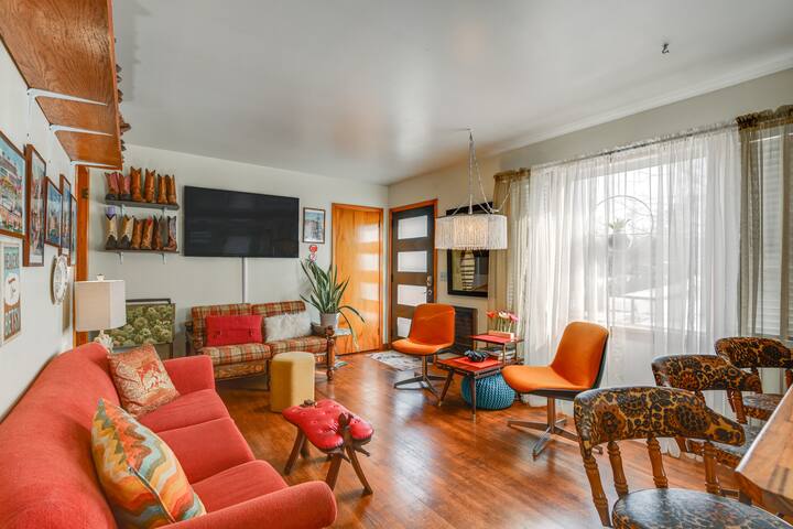 6 Mi to Downtown: 70s-Themed Home in Nashville! gallery image 4