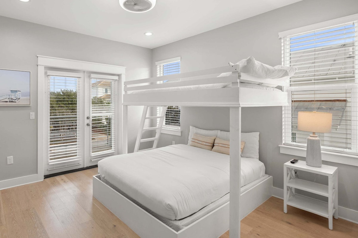 Bedroom 6: Full-over-queen bunk bed, en-suite bathroom, second floor, balcony access, Smart TV w/ advanced cable