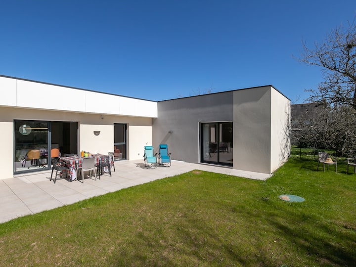 Keryanne By Interhome - Quimper