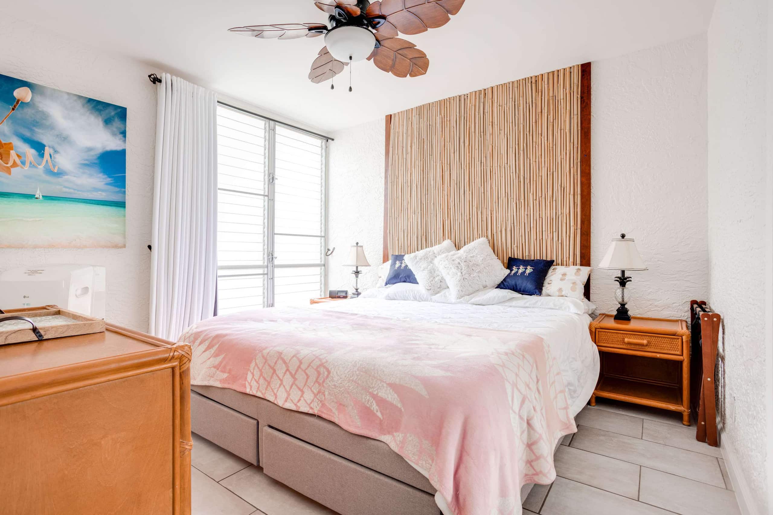 Condo in Kailua-Kona · ★4.74 · 1 bedroom · 2 beds · 1 bath - Image 11