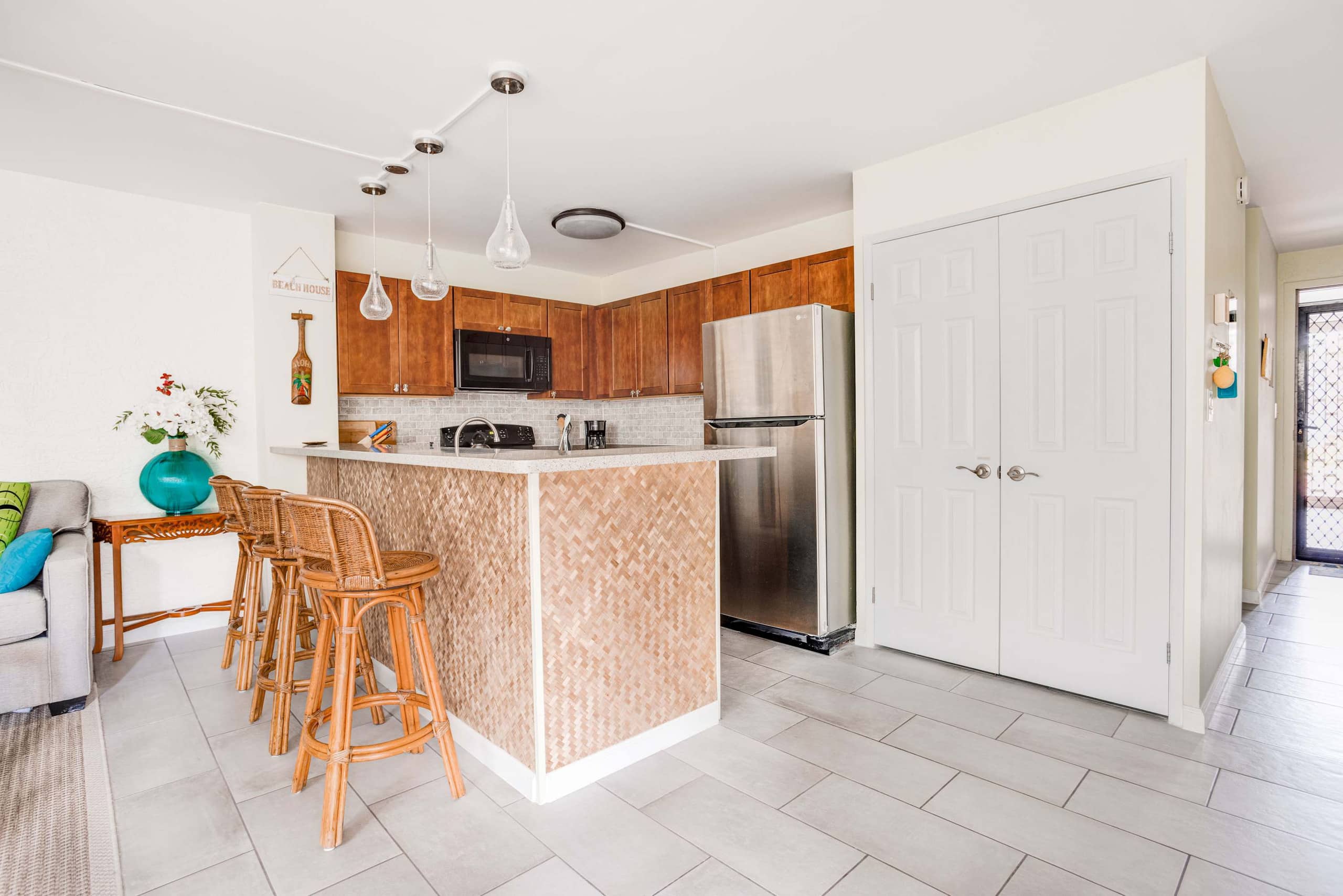 Condo in Kailua-Kona · ★4.74 · 1 bedroom · 2 beds · 1 bath - Image 4