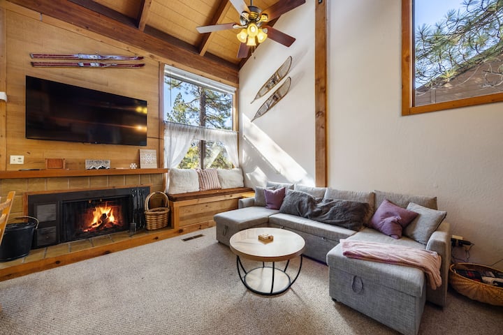 Pup Friendly Northstar Condo, Hoa Gym And Pool - North Lake Tahoe, CA
