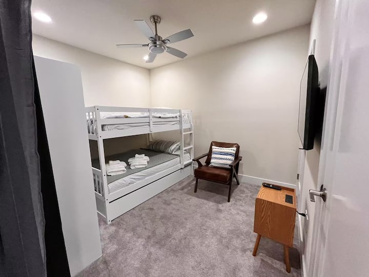 საძინებელი 4