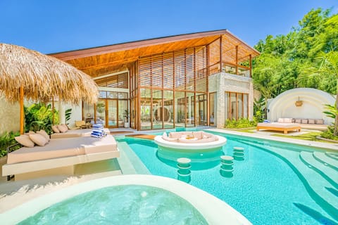 Villa Orlando - Brand New 9BR, Jacuzzi, Cinema