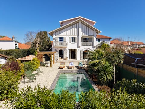 Exceptional Villa, Swimming Pool, Beach on Foot, Air Conditioning