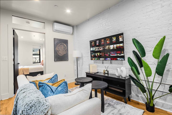 Prime NYC Location 4BR Spacious Haven