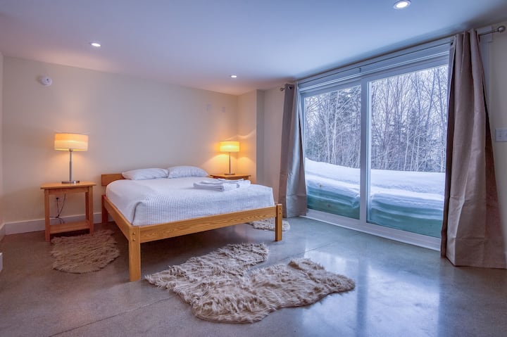 Dhoma e pestë e gjumit me dopio