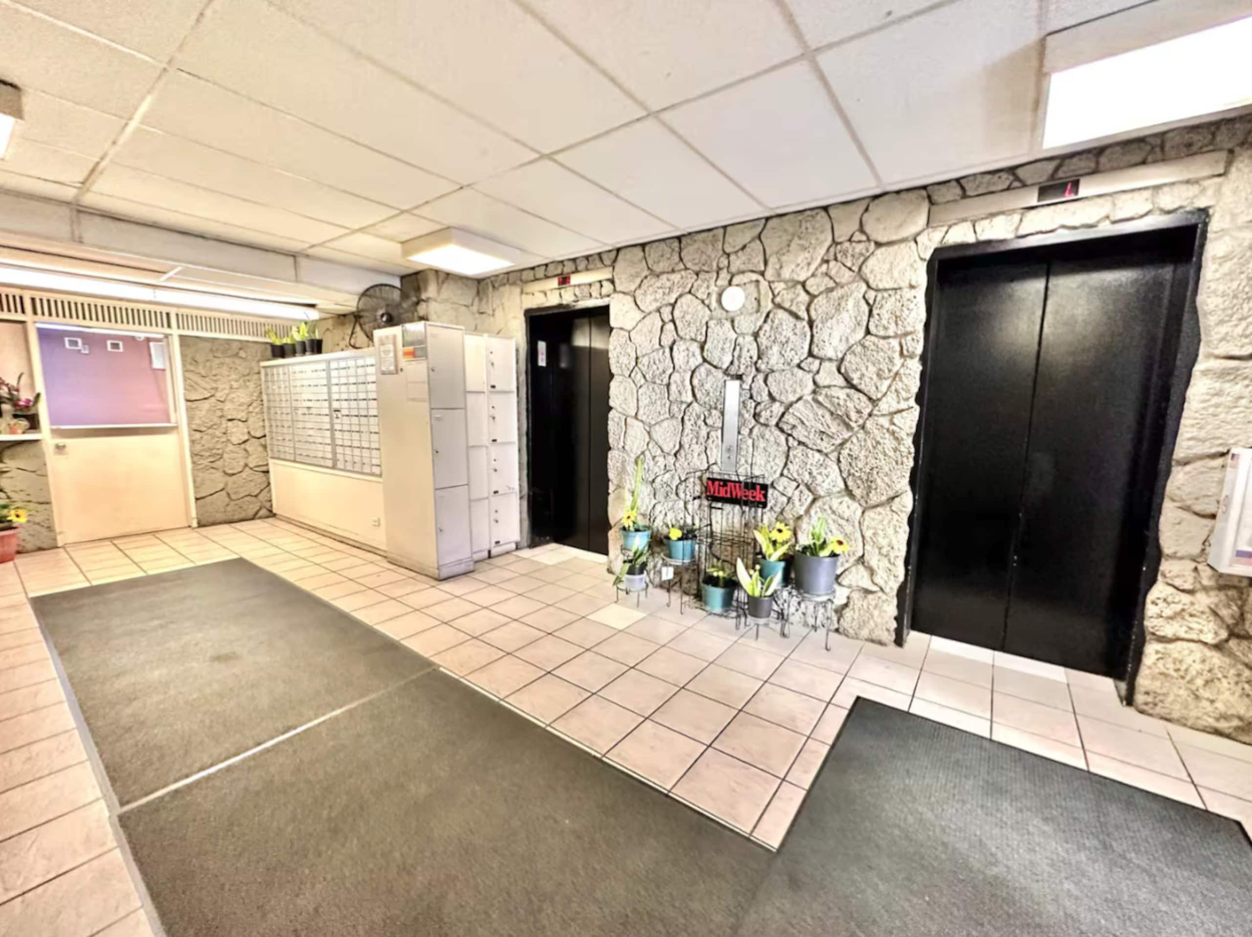 Condo in Honolulu · ★5.0 · 2 bedrooms · 5 beds · 2 baths - Image 44