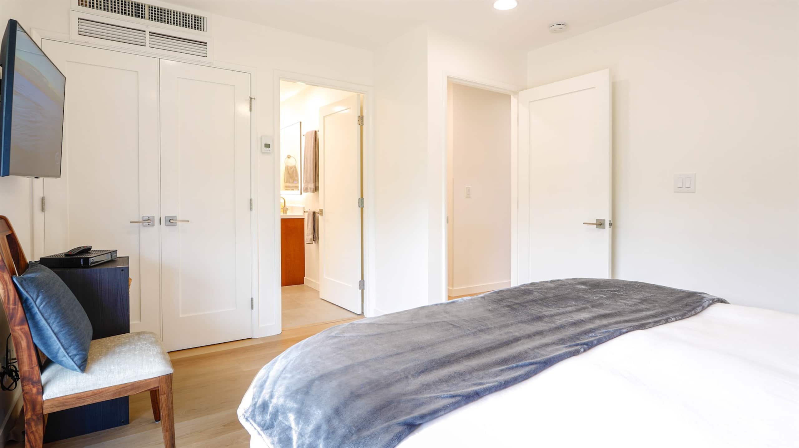 Condo in Lahaina · ★5.0 · 2 bedrooms · 3 beds · 2 baths - Image 36
