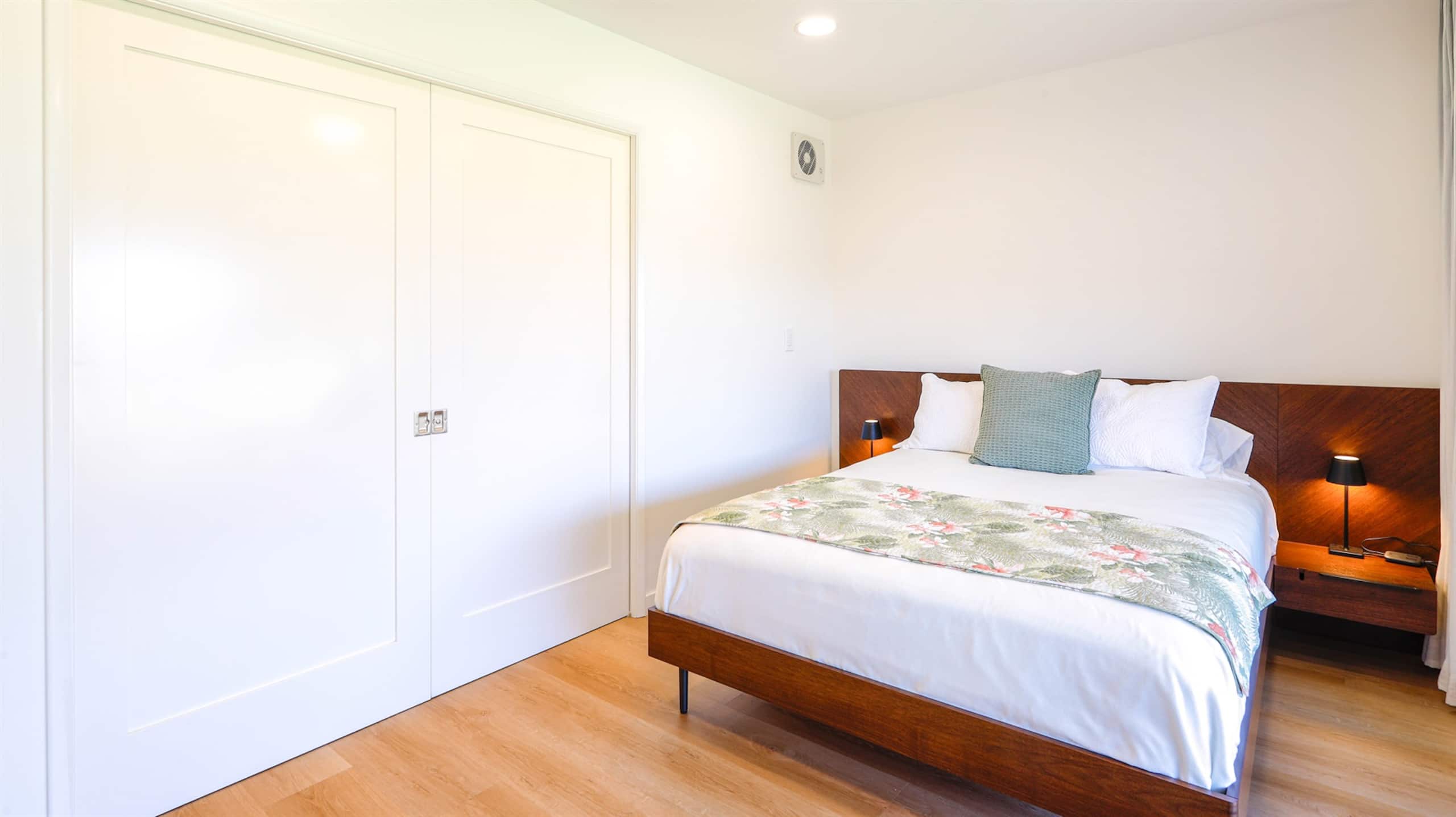 Condo in Lahaina · ★5.0 · 2 bedrooms · 3 beds · 2 baths - Image 25