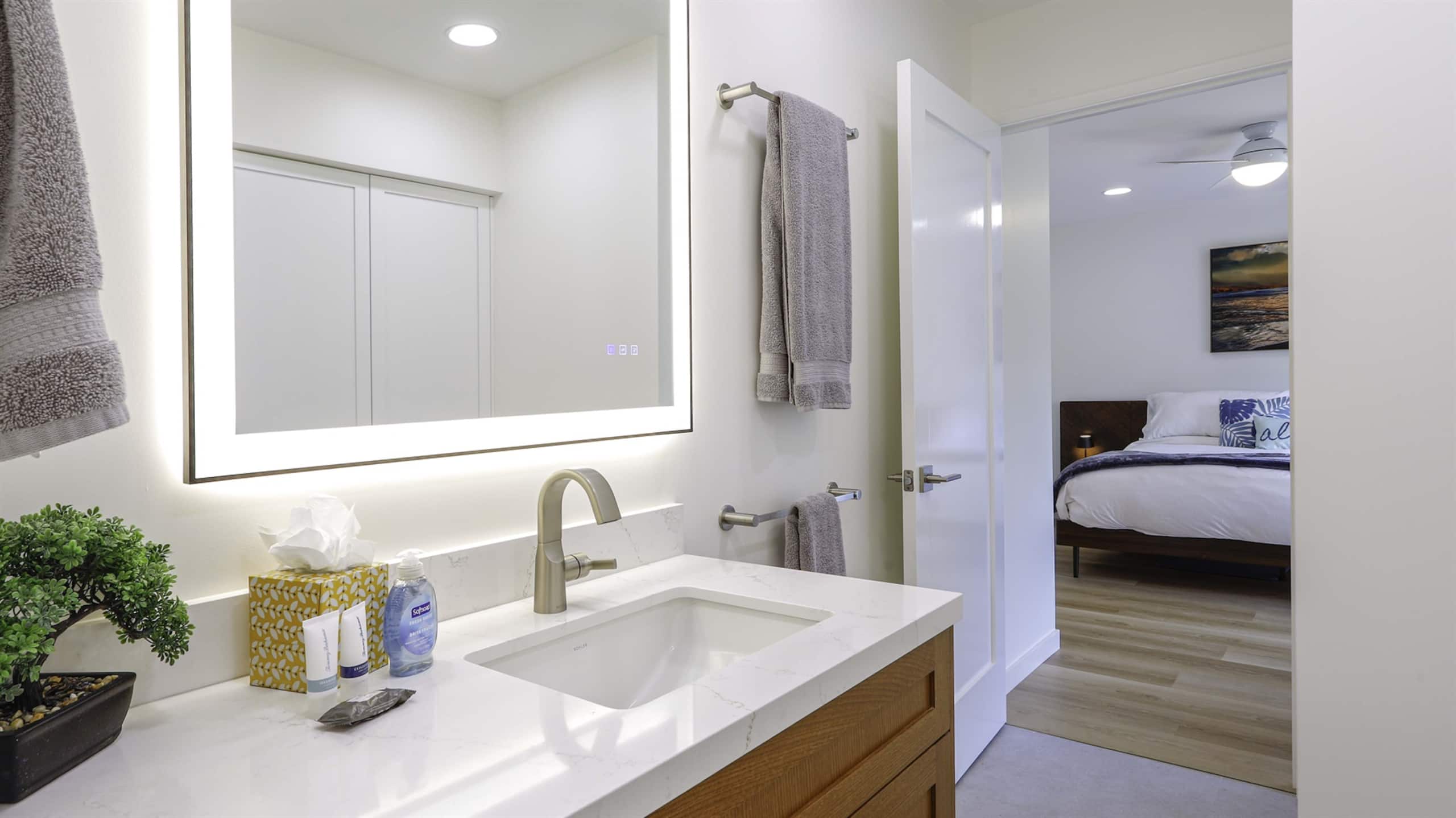 Condo in Lahaina · ★5.0 · 2 bedrooms · 3 beds · 2 baths - Image 39