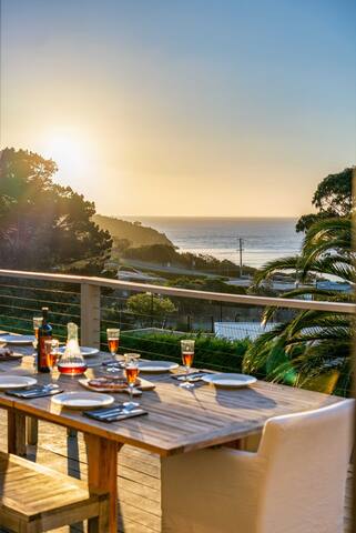 South Beach Resort | Bay Views | Pool | Games gallery image 3