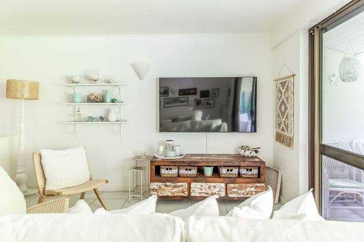 Tea Trees 3 – relaxed coastal apartment, location! gallery image 2