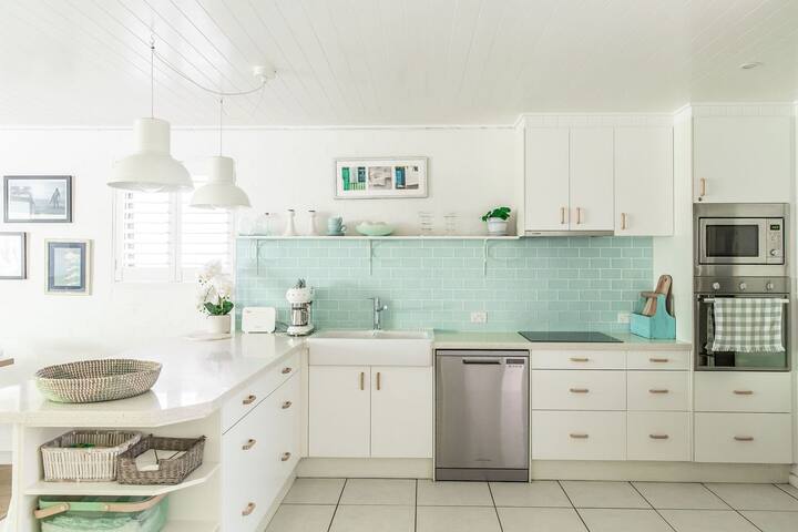 Tea Trees 3 – relaxed coastal apartment, location! gallery image 4